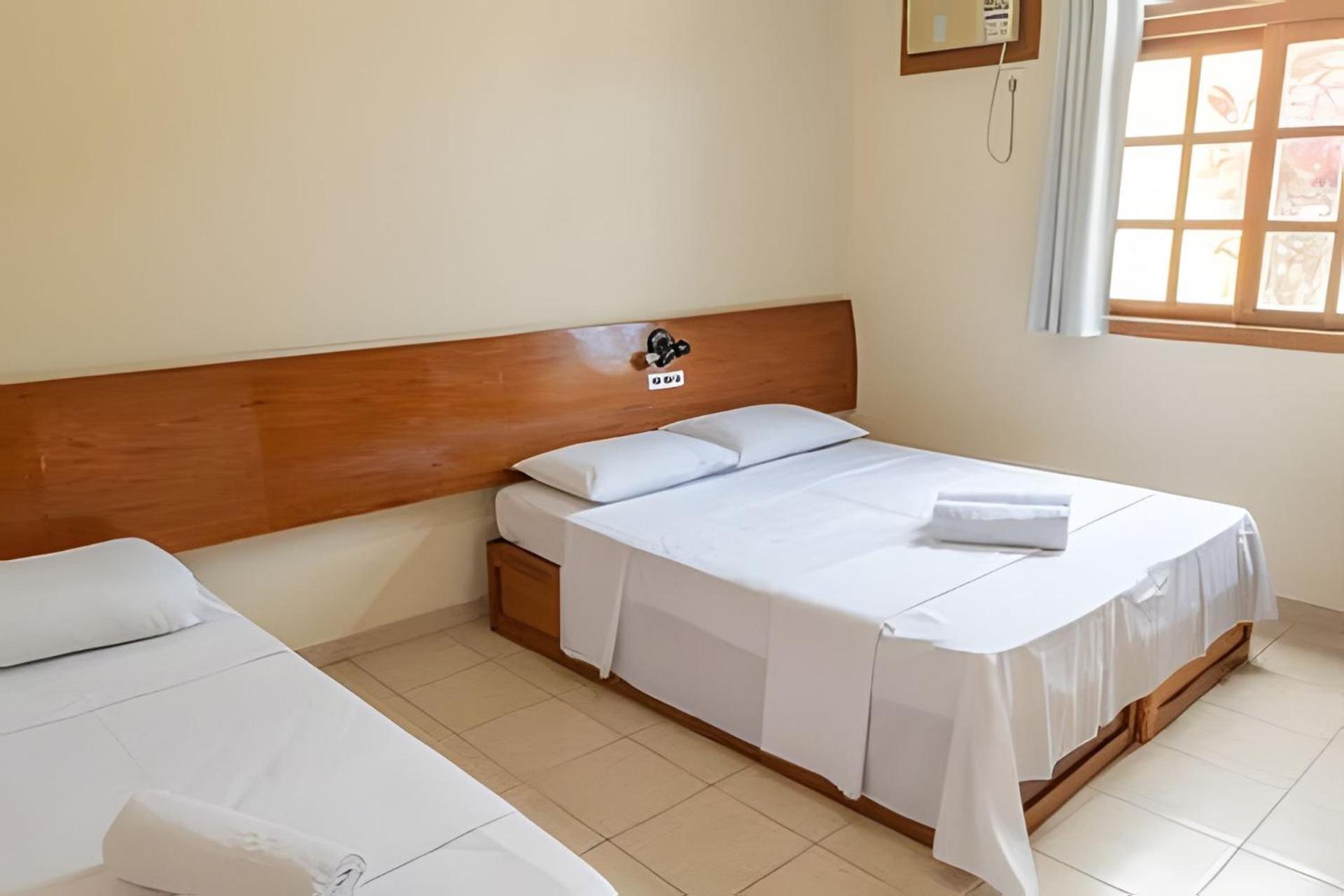 Taperapuan Beachfront Haven: Poolside Retreat with Wi-Fi Porto Seguro Exterior photo