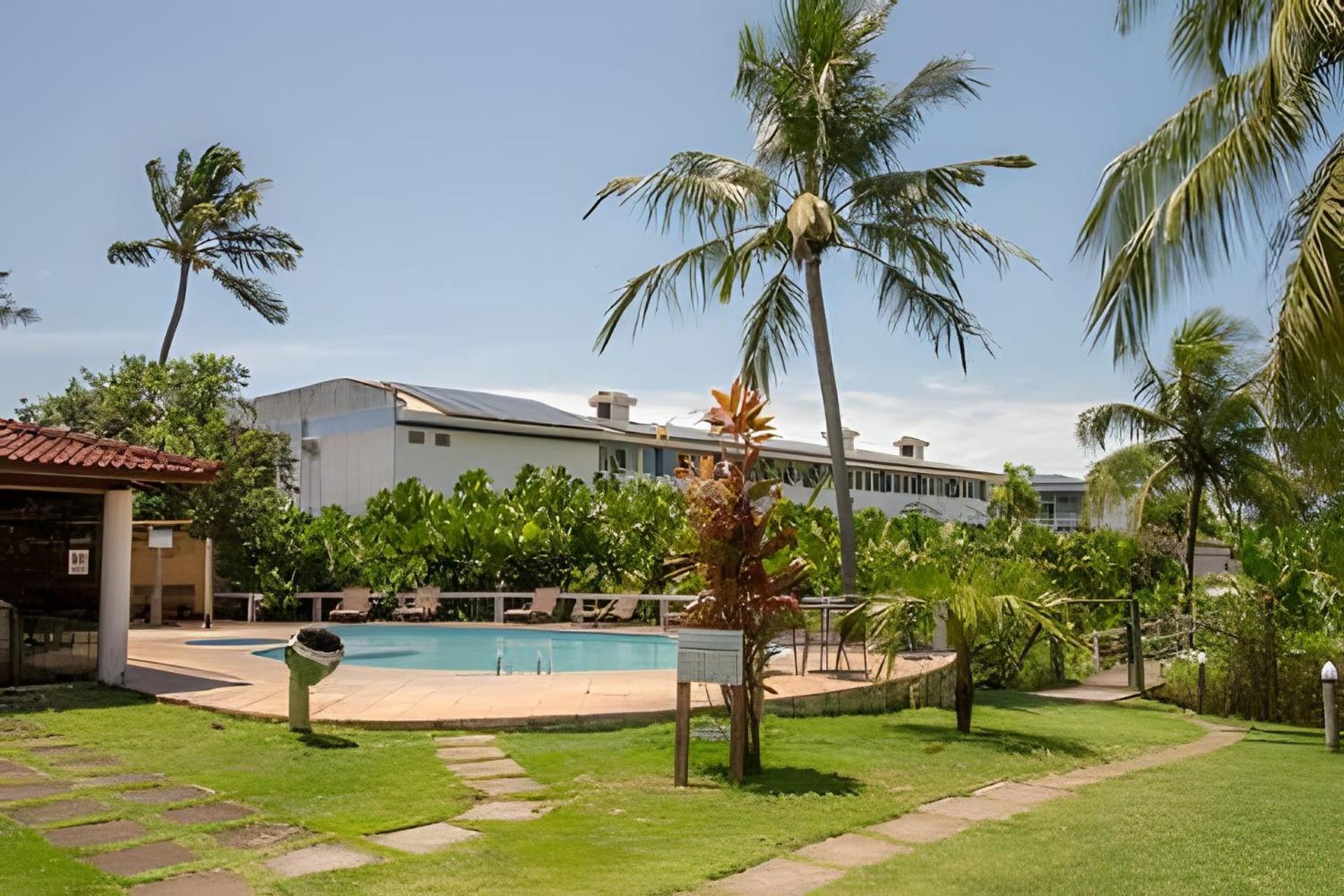 Taperapuan Beachfront Haven: Poolside Retreat with Wi-Fi Porto Seguro Exterior photo