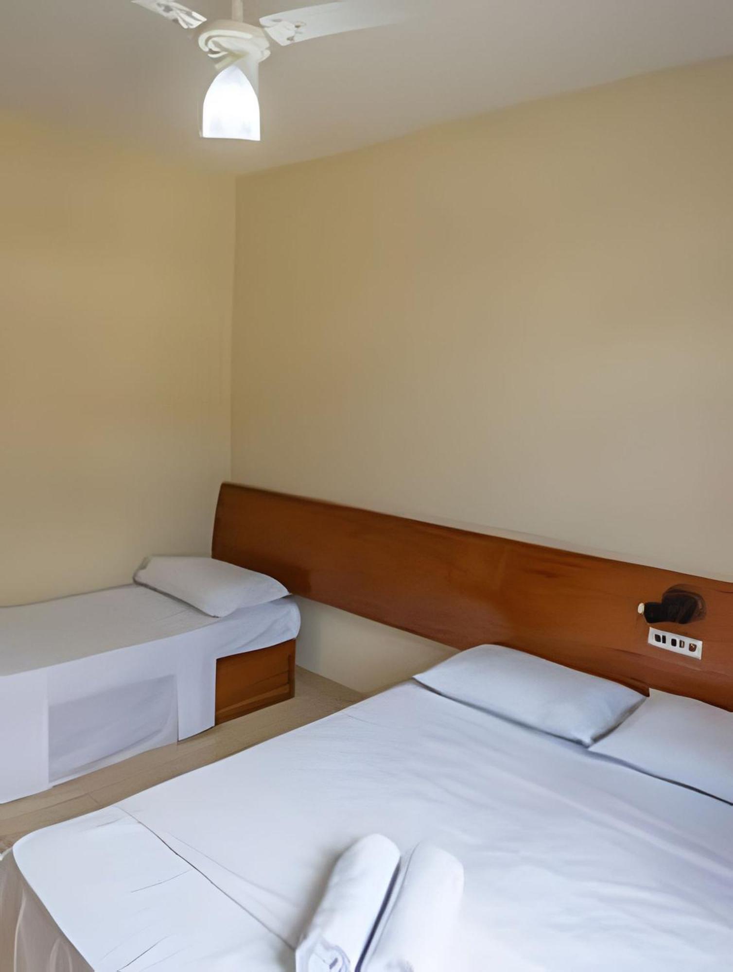 Taperapuan Beachfront Haven: Poolside Retreat with Wi-Fi Porto Seguro Exterior photo