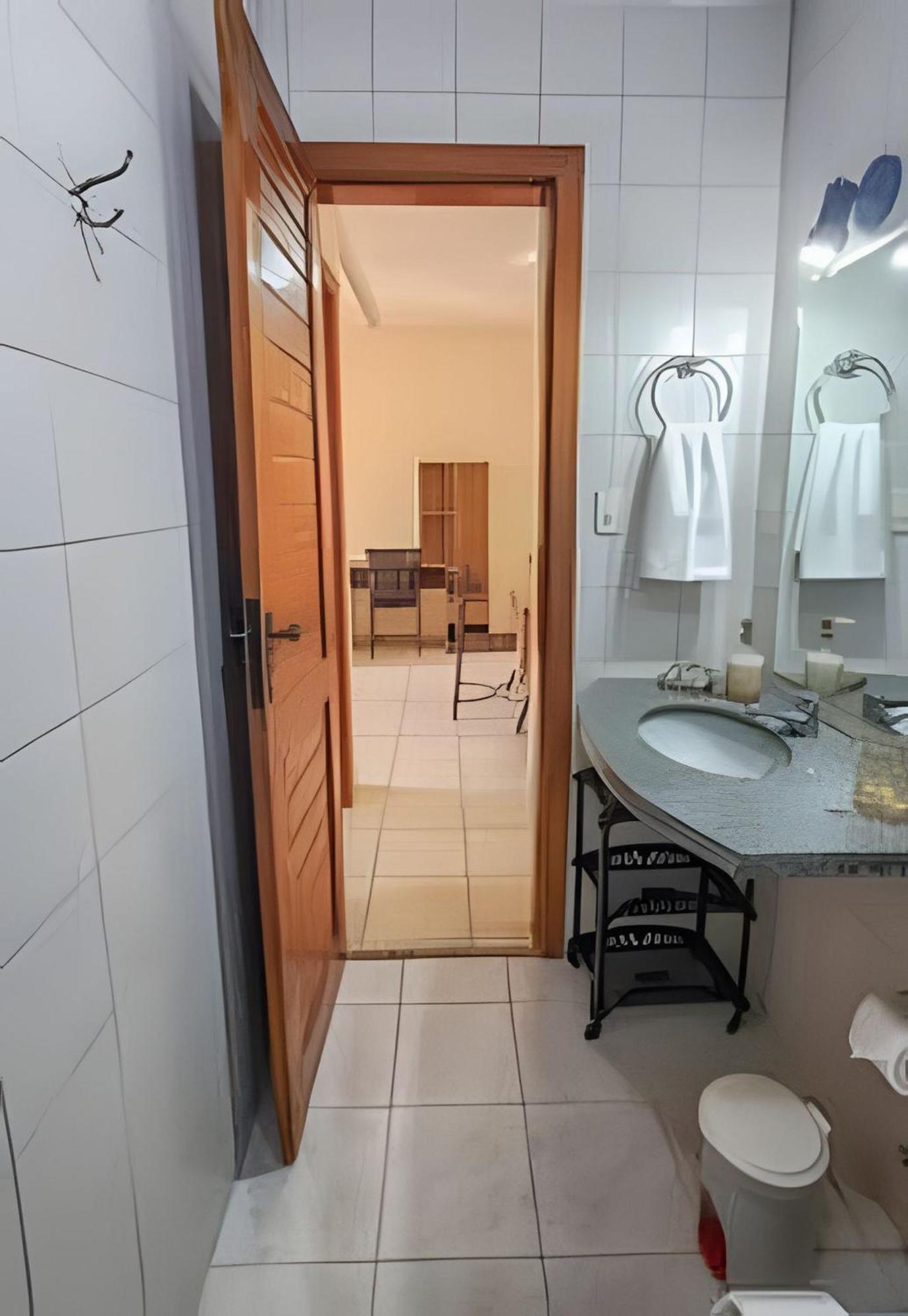 Taperapuan Beachfront Haven: Poolside Retreat with Wi-Fi Porto Seguro Exterior photo